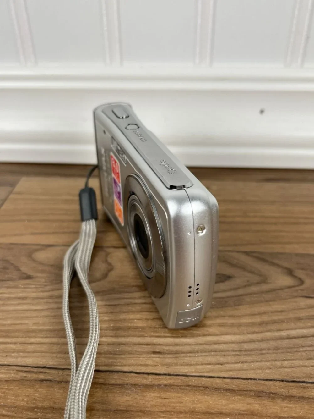 Pentax Optio M40 8.0MP Digital Camera Silver W Case READ